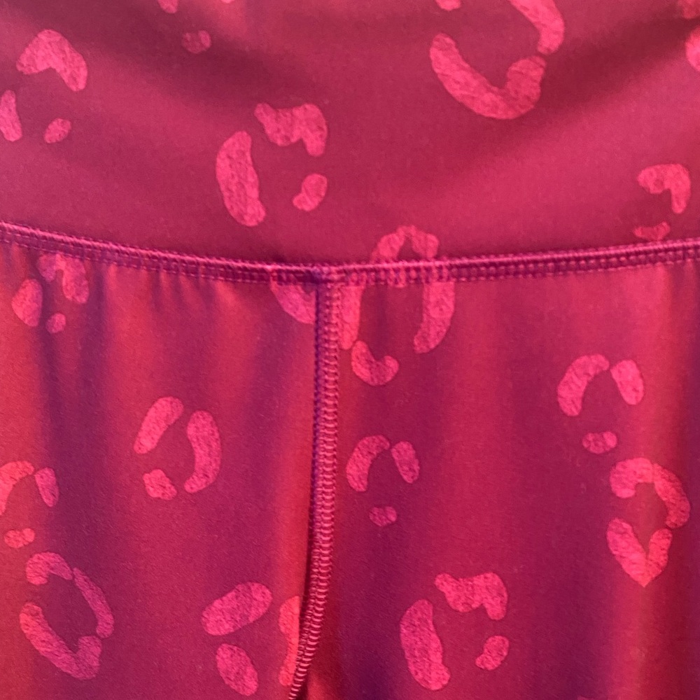 Get your fit! Zelos 2 pc Burgundy workout gear.